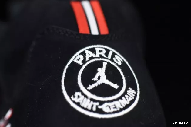 Jordan 611 545 - Retro x Air 5 Comfortable - Jordan AV9175- Paris Air Saint-Germain 1001